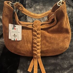 Luxurious Tan Suede Shoulder Bag